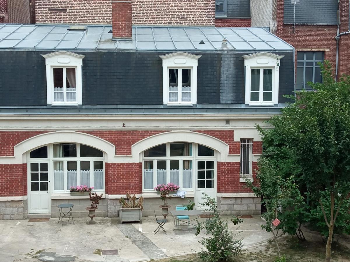 Appartement Au pied du Beffroi à Arras Extérieur photo